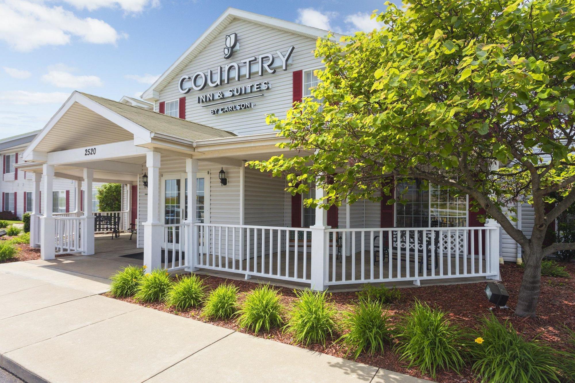 Country Inn & Suites By Radisson, Nevada, Mo Екстер'єр фото